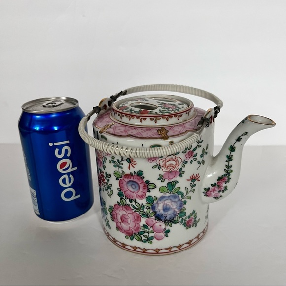 Vintage Japanese Tea Pot Lowestoft Hand Painted White with Flowers - Picture 6 of 16